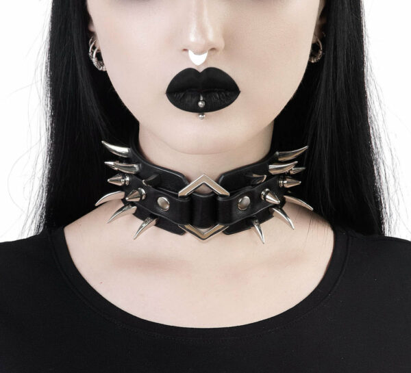 ANASTASIA-CHOKER-B_x1600