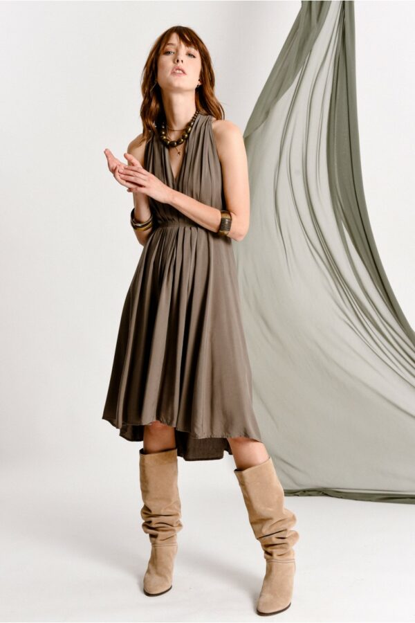 mol1289101449-vestido-de-escote-halter-y-pliegues