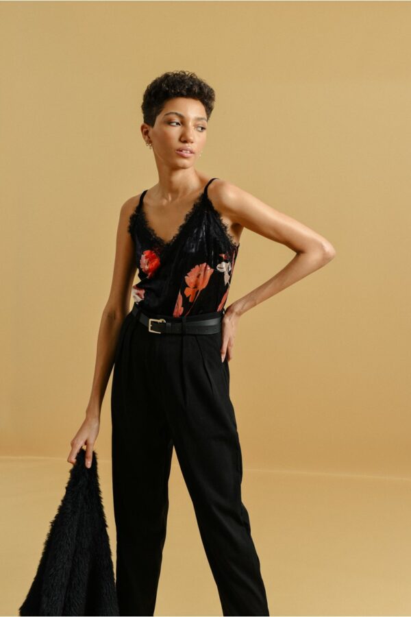 molfloral109351-top-de-tirantes-efecto-terciopelo-con-estampado