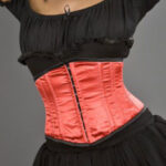 Corset under razo rojo
