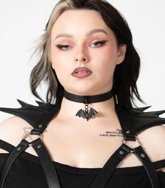 6799LITTLE-BATS-CHOKER-W-C_335x503_crop_center