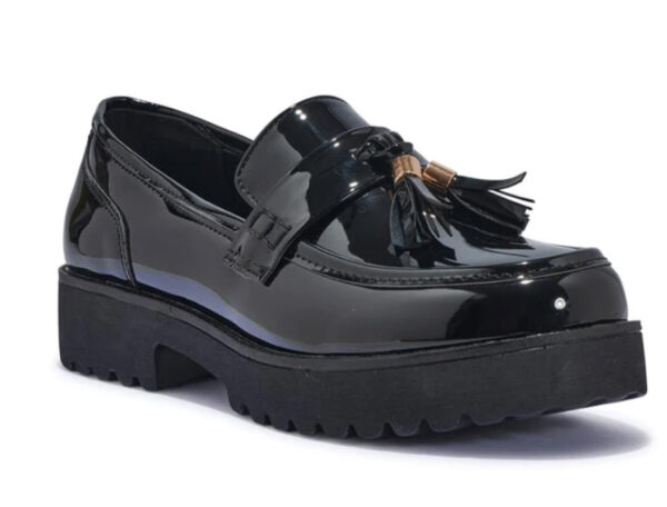 mocasin pompon charol