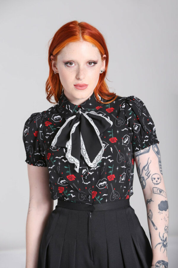 liliH60276-lilith-blouse-blk-01_Large_c4a83a1f-4a8a-47da-a4a3-1bf20fd4798d