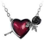 collar corazón rosa negra