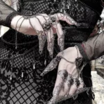 fandedo1morticia-claws.jpg