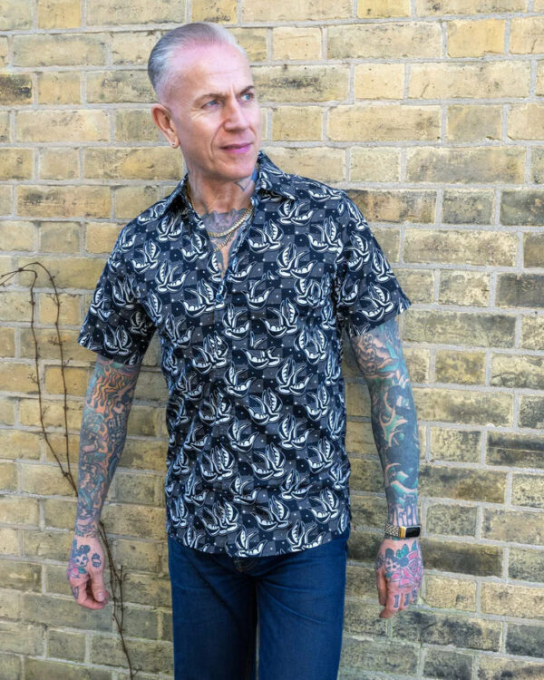 slyquirky.run-and-fly-checkerboard-swallow-print-short-sleeve-shirt