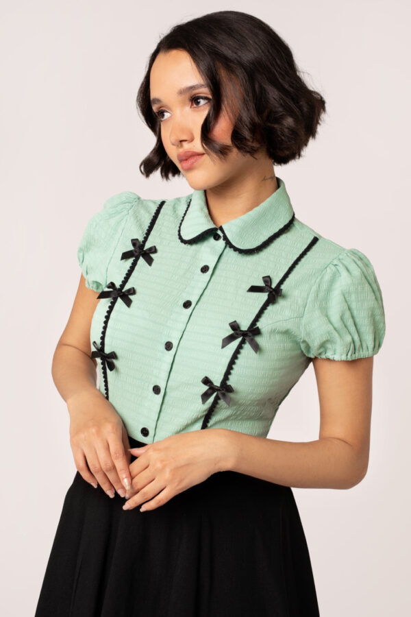 60347_CASEY_BLOUSE_MNT_003_Large_3f87d238-a751-4a8d-9e30-13913da1d793
