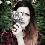 sacred-cat-hand-mirror (1)..